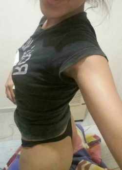 morrita se desnuda 4